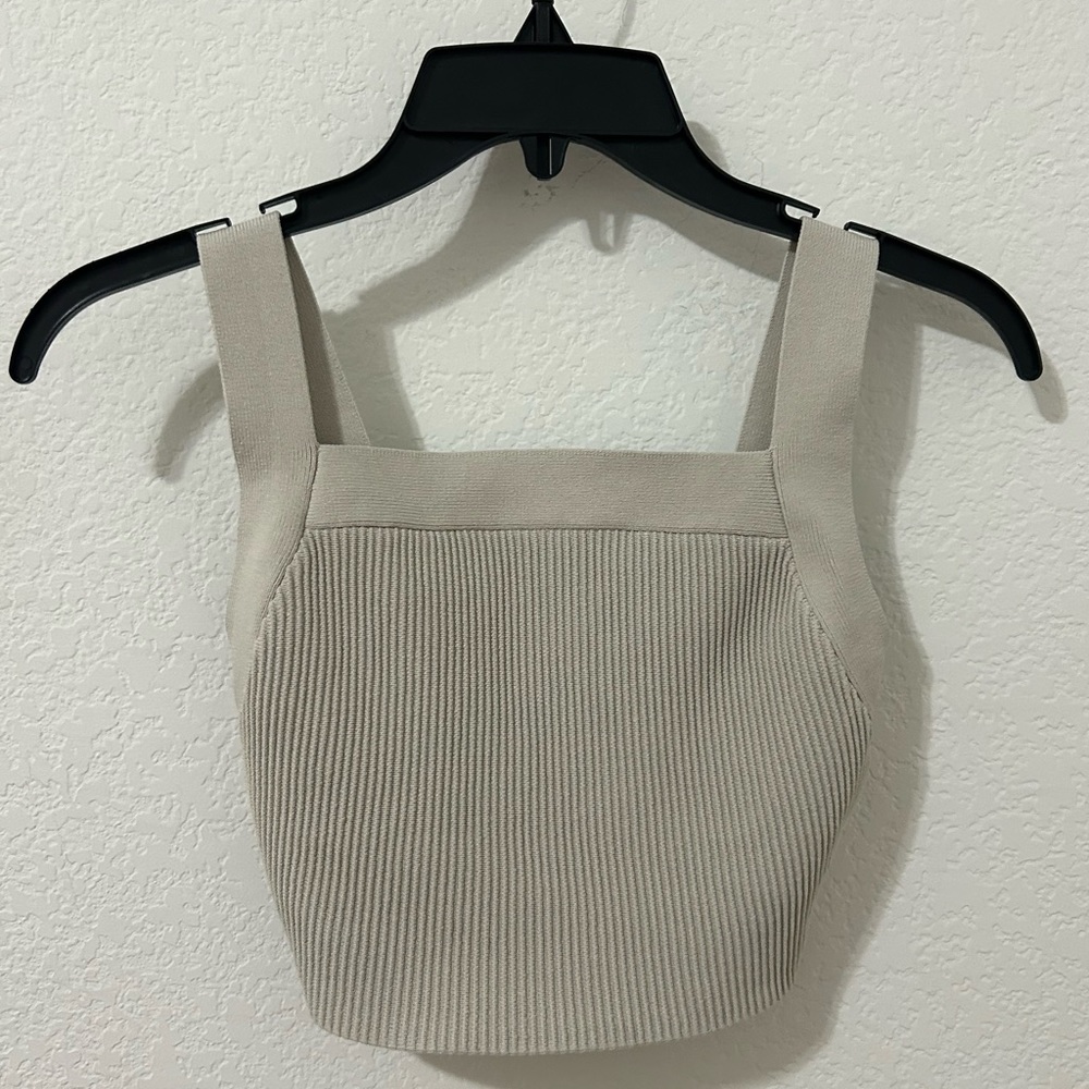 Aritzia Babaton Scultp Knit Top